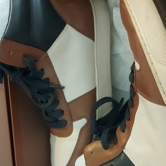 Coach DeWitt Hi Tops - Picture 2 of 5